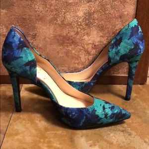 Jessica Simpson heels